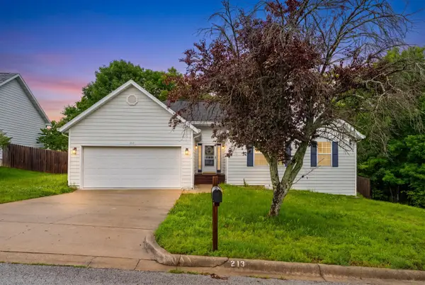 213 Daless Court, Hollister, MO 65672