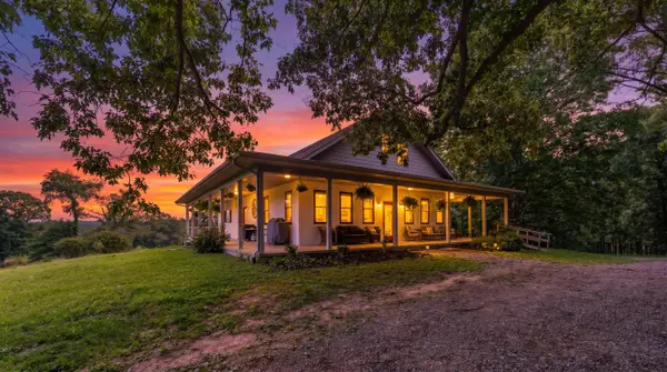 238 Private Road 63-106, Thayer, MO 65791
