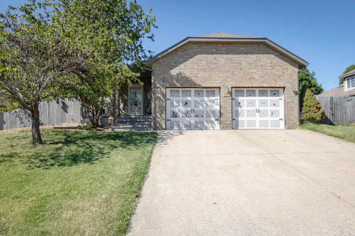 577 S Canterbury Lane, Nixa, MO 65714 - #1