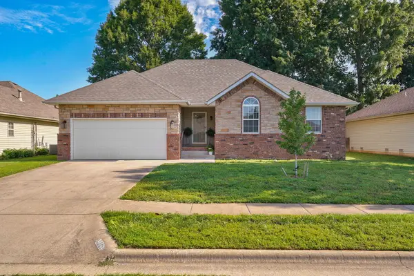 3395 W Sagamont Street, Springfield, MO 65807