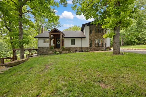 9879 E State Hwy Ad, Rogersville, MO 65742