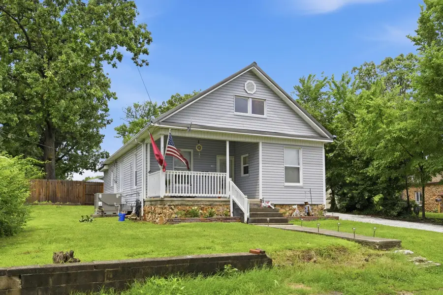 720 S College, Neosho, MO 64850 - #3