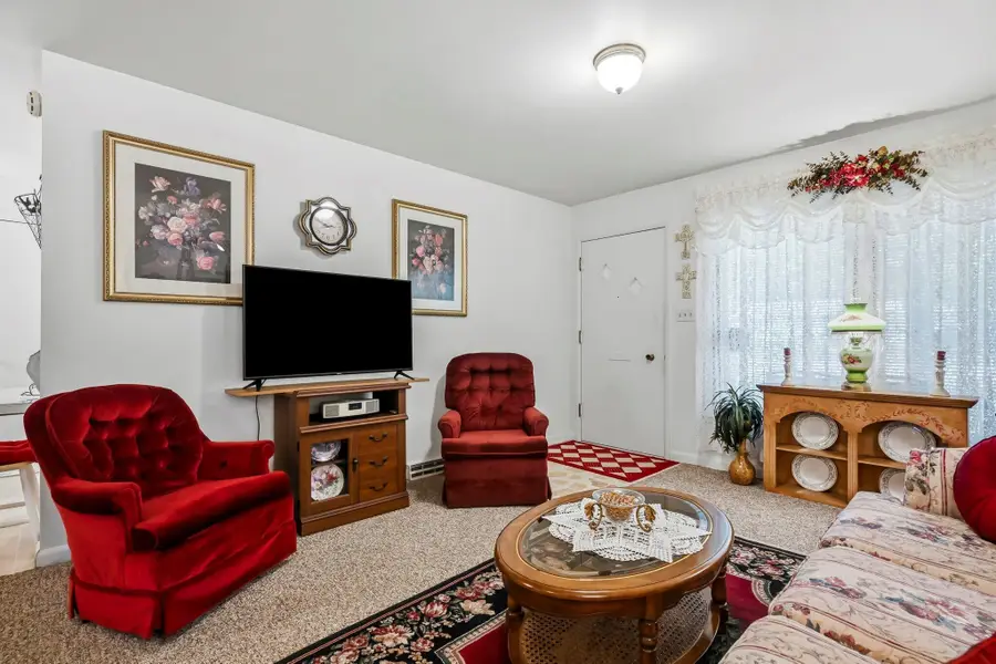 925 S Barnes Avenue, Springfield, MO 65802 - #3