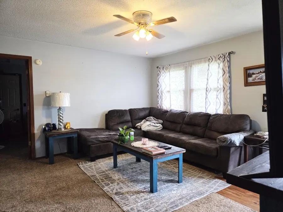 1127 N Oak Street, Buffalo, MO 65622 - #3