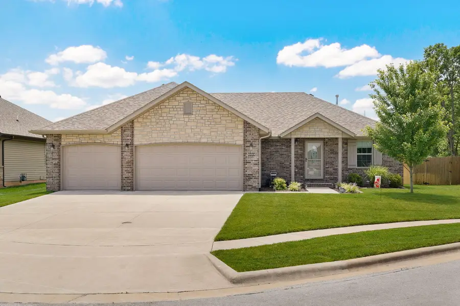5664 W Mangrove Street, Springfield, MO 65802 - #2