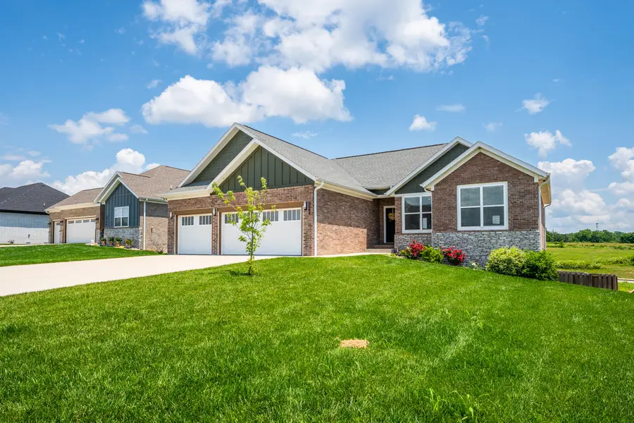 5984 S Applewood Avenue, Springfield, MO 65810 - #2