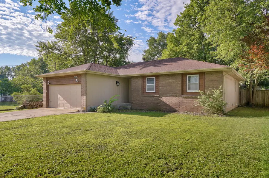 4534 W La Siesta Street, Springfield, MO 65802 - #2