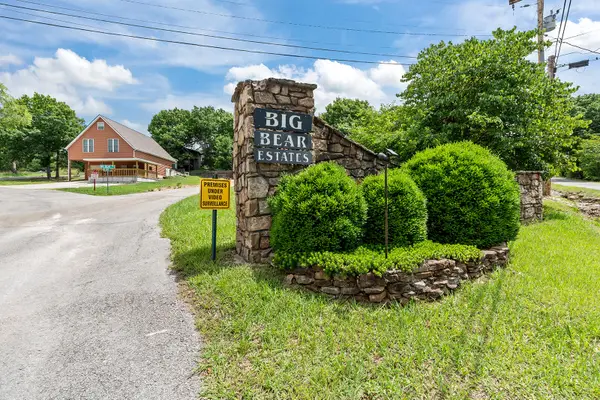 150 Big Bear Boulevard, Hollister, MO 65672
