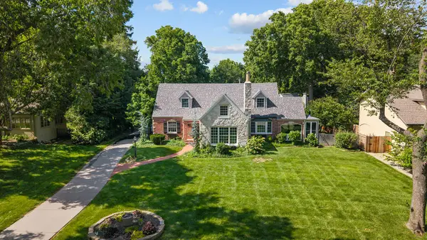 1645 E Meadowmere Street, Springfield, MO 65804