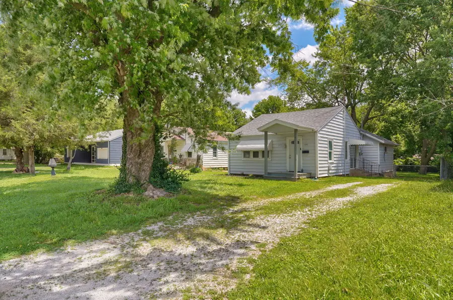 1520 N Rogers Avenue, Springfield, MO 65803 - #2