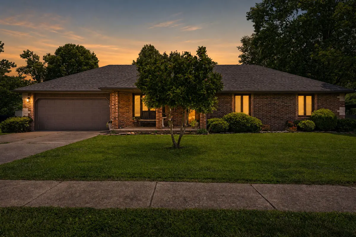 520 N Lynette Avenue, Republic, MO 65738 - #1