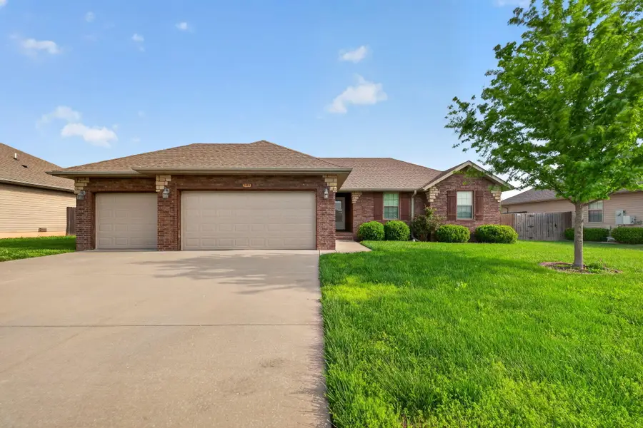 301 W Corsica Street, Republic, MO 65738 - #3