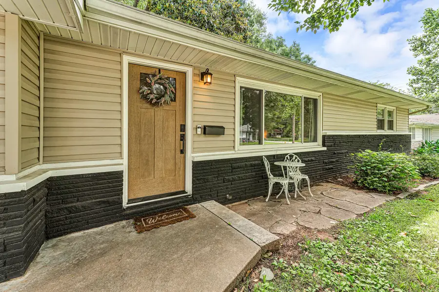 550 S Airwood Avenue, Springfield, MO 65802 - #3