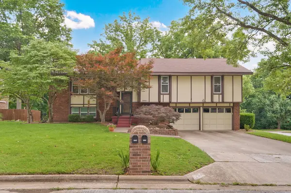 2081 E Adolphus Court, Springfield, MO 65804