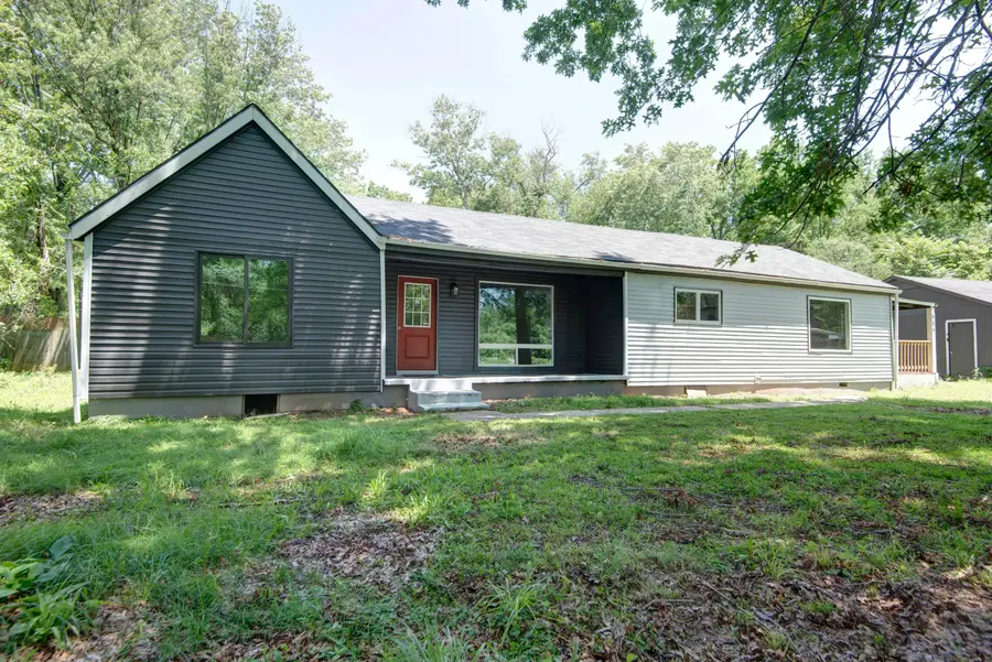 654 S Laurel Avenue, Springfield, MO 65802 - #2