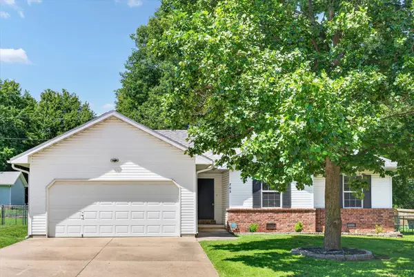 705 W Pearl Street, Bolivar, MO 65613