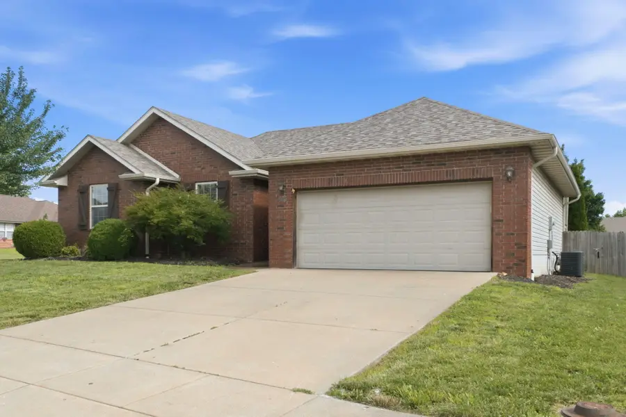 889 W Crestwood Street, Nixa, MO 65714 - #2