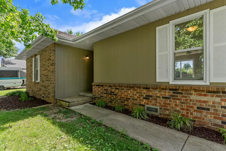 517 S Sunrise Street, Strafford, MO 65757 - #2