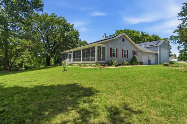 802 Hayes Avenue, Carl Junction, MO 64834