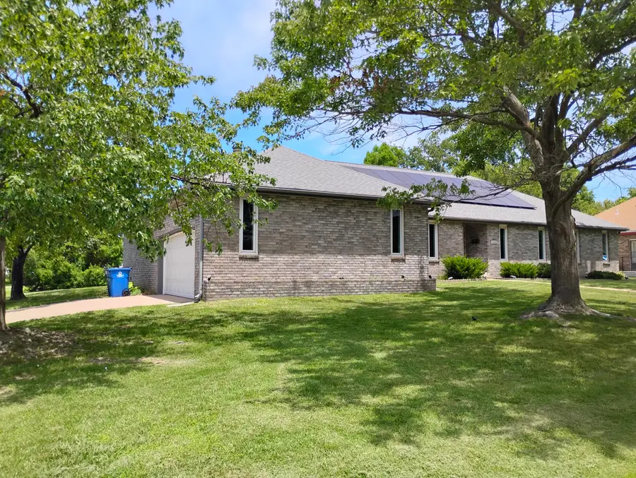 1901 Laura Lane, Joplin, MO 64801 - #2