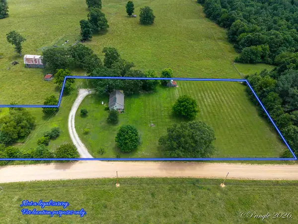 7504 County Road 3730, Peace Valley, MO 65788