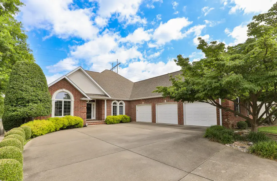 3331 E Fox Grape Street, Springfield, MO 65804 - #3