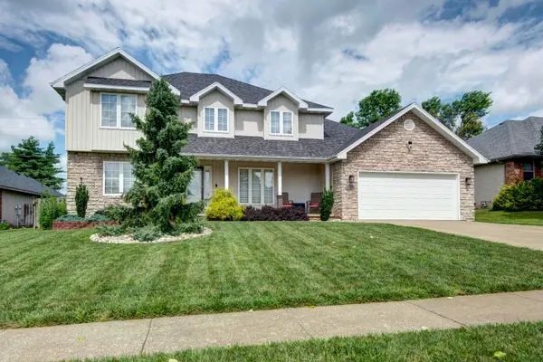 3669 N Oak Point Avenue, Springfield, MO 65803