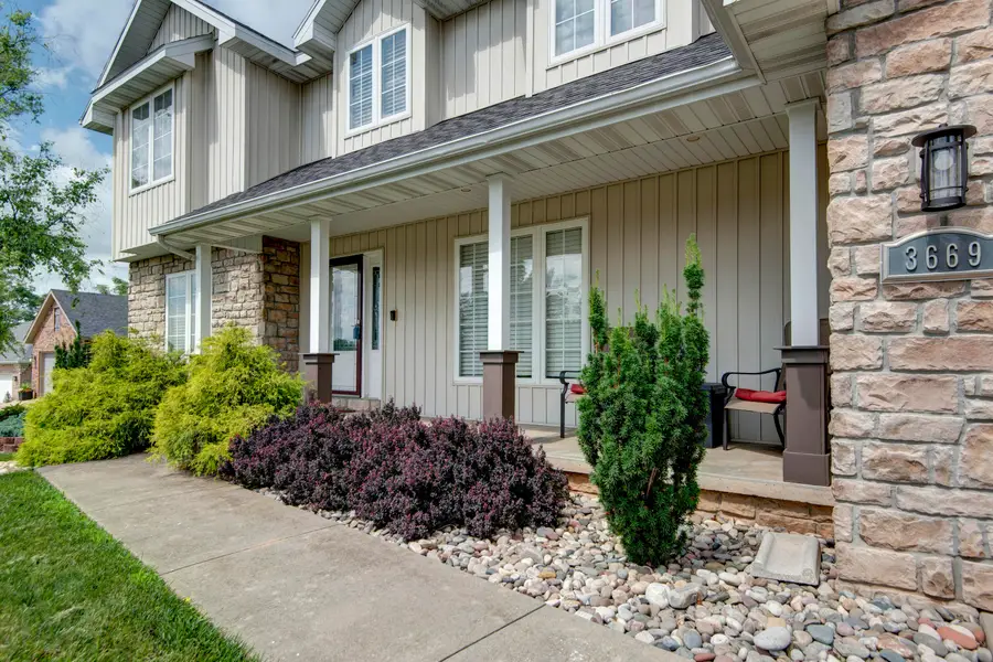 3669 N Oak Point Avenue, Springfield, MO 65803 - #3