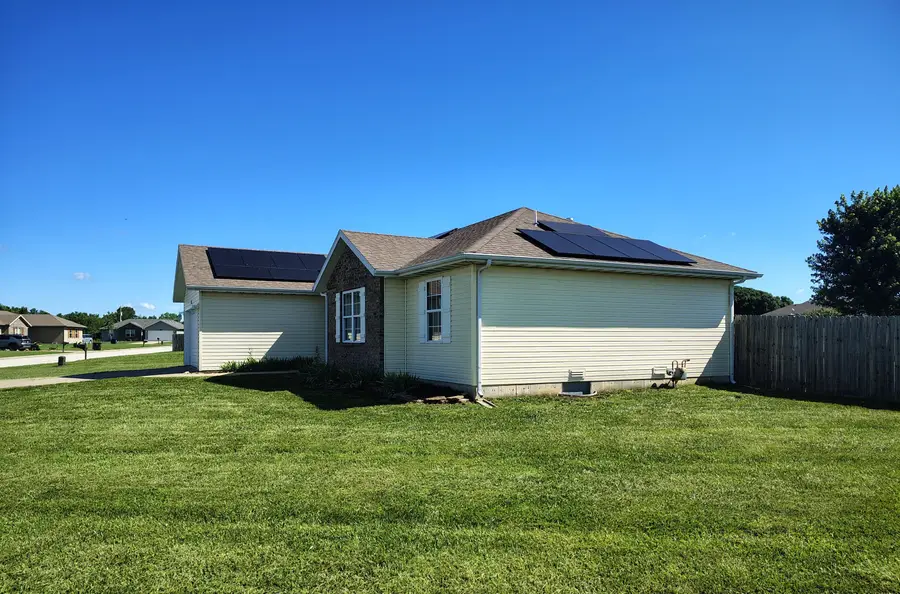 755 Woodlawn Street, Marshfield, MO 65706 - #3