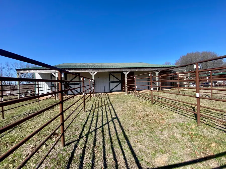 11 S Dade 203, Everton, MO 65646 - #3