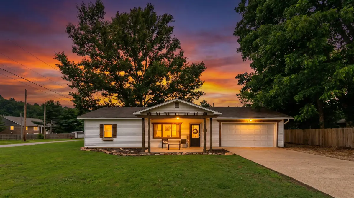 444 Monroe Street, Thayer, MO 65791 - #1