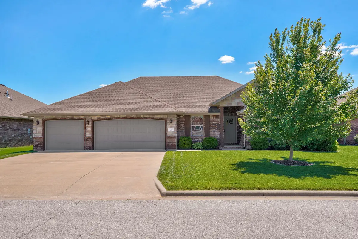 626 N Eagle Park Circle, Nixa, MO 65714 - #1