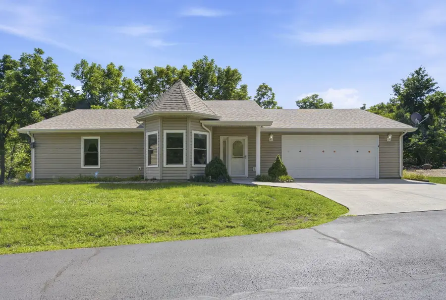 160 Starrville Lane, Reeds Spring, MO 65737 - #2