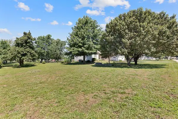 2200 S Crestview Drive, Joplin, MO 64804