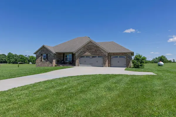 150 Southern Fields Circle, Clever, MO 65631