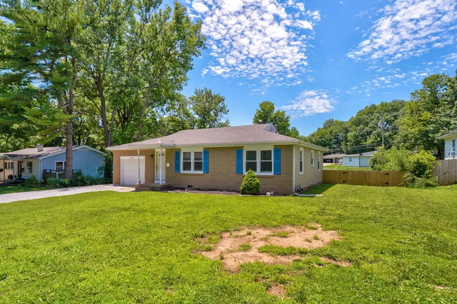 3057 S Parkview Avenue, Springfield, MO 65804 - #2