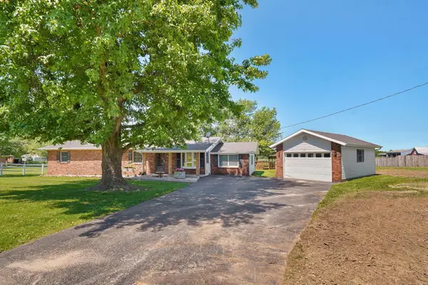 1030 S Diggins Main Street, Seymour, MO 65746