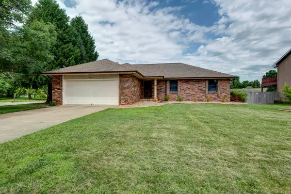 3840 S Cottage Avenue, Springfield, MO 65807