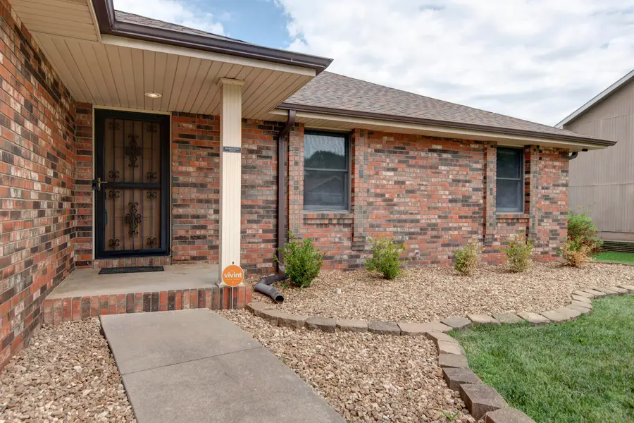 3840 S Cottage Avenue, Springfield, MO 65807 - #2