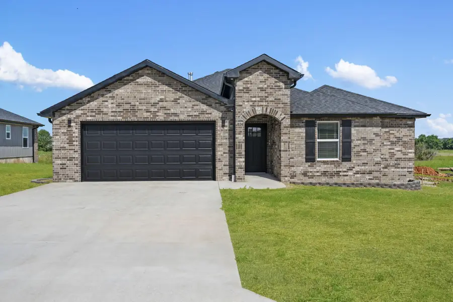 587 S Chicago Avenue, Marionville, MO 65705 - #3