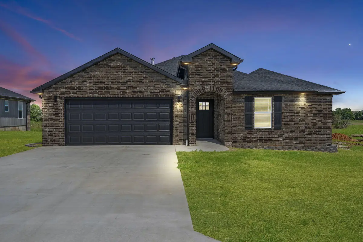 512 S Fiske Street, Marionville, MO 65705 - #1
