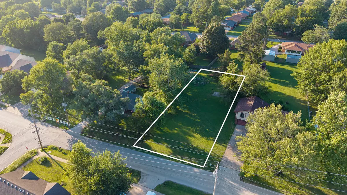1415 E Mcclernon Street, Springfield, MO 65803 - #1
