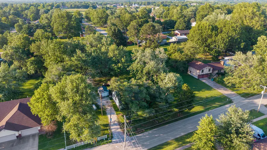 1415 E Mcclernon Street, Springfield, MO 65803 - #2