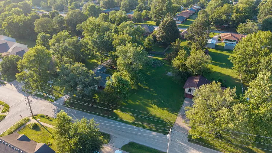 1415 E Mcclernon Street, Springfield, MO 65803 - #3