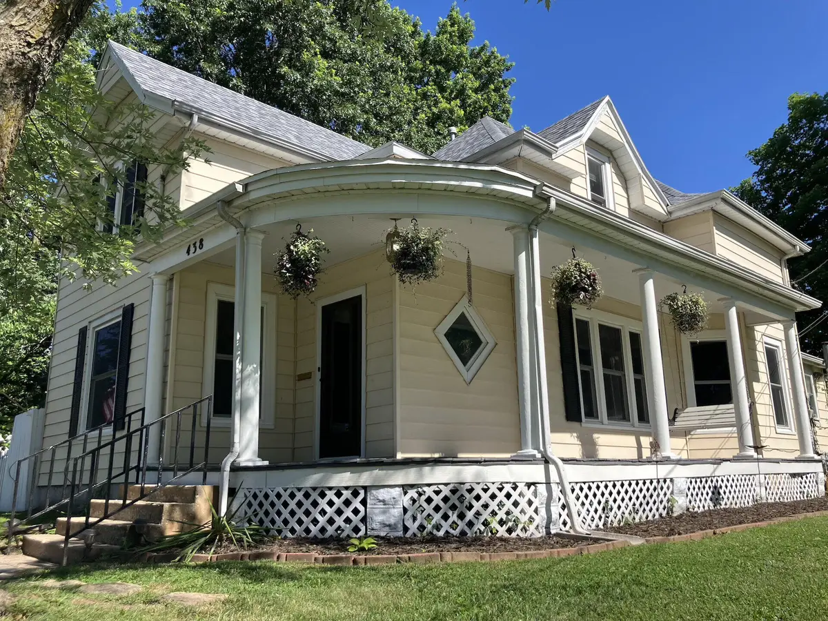 438 E Washington Street, Marshfield, MO 65706 - #1