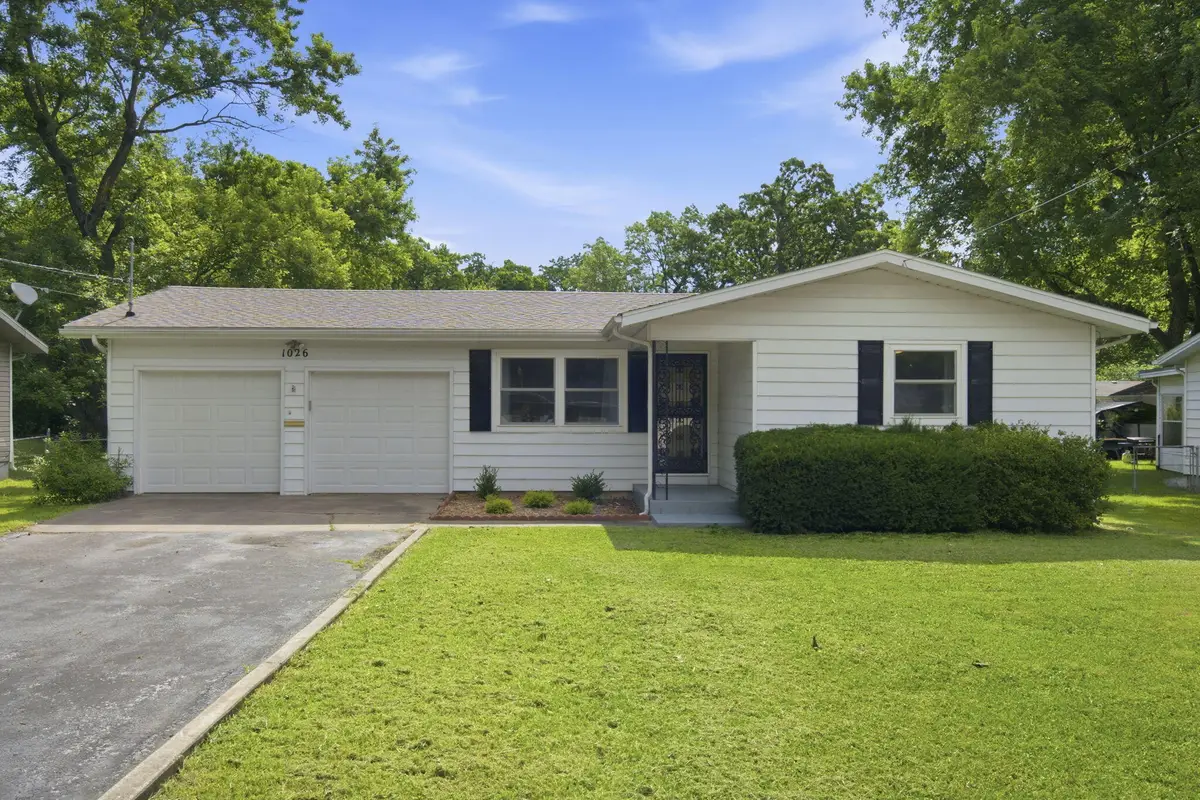1026 S Bruce Avenue, Springfield, MO 65804 - #1