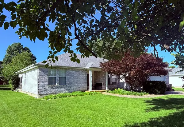 1334 Cherokee Court, Marshfield, MO 65706
