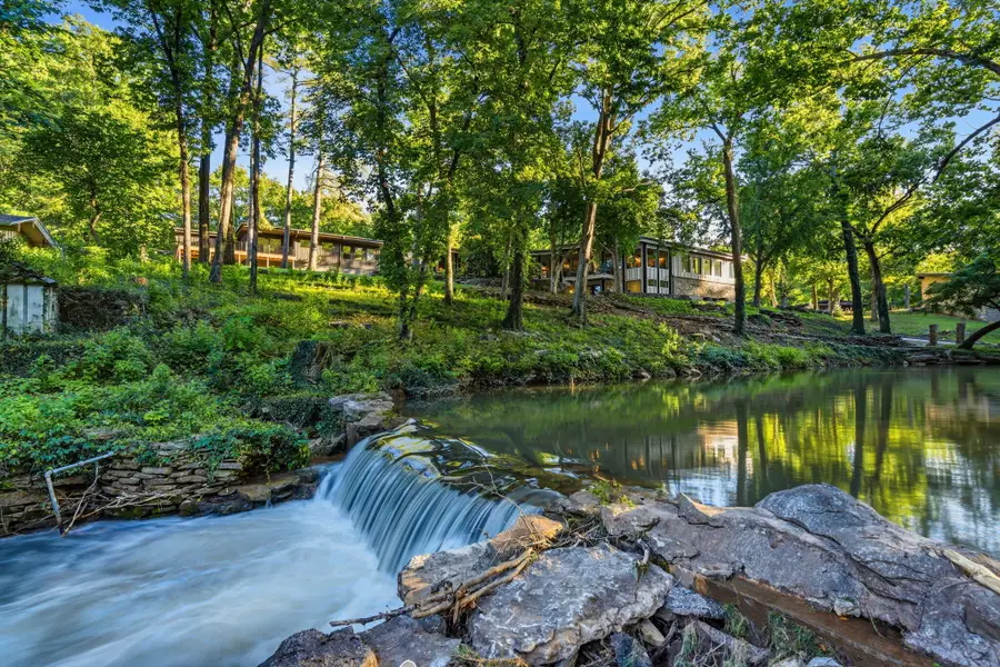 1318 S Jones Mill Lane, Springfield, MO 65809 - #2
