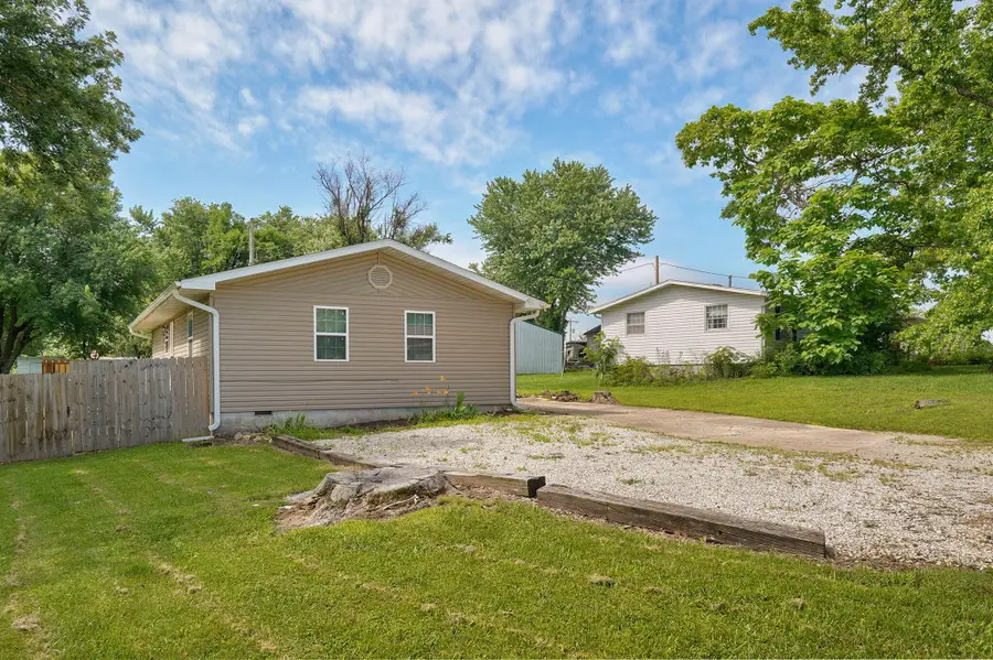 401 W Jennifer Street, Mansfield, MO 65704 - #3