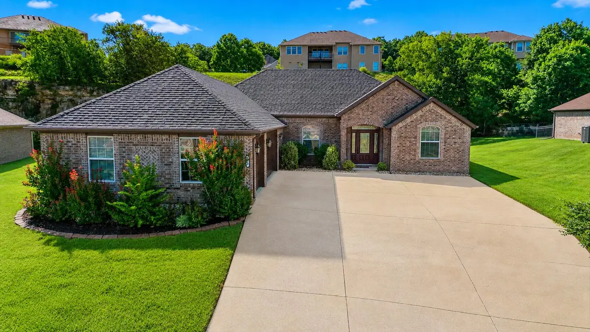 138 Stoney Pointe Drive, Hollister, MO 65672 - #1